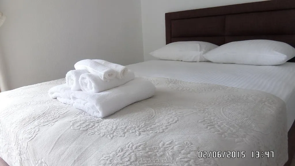 Dalyan Kucuk Ev Butik Hotel Çeşme 住宿加早餐酒店